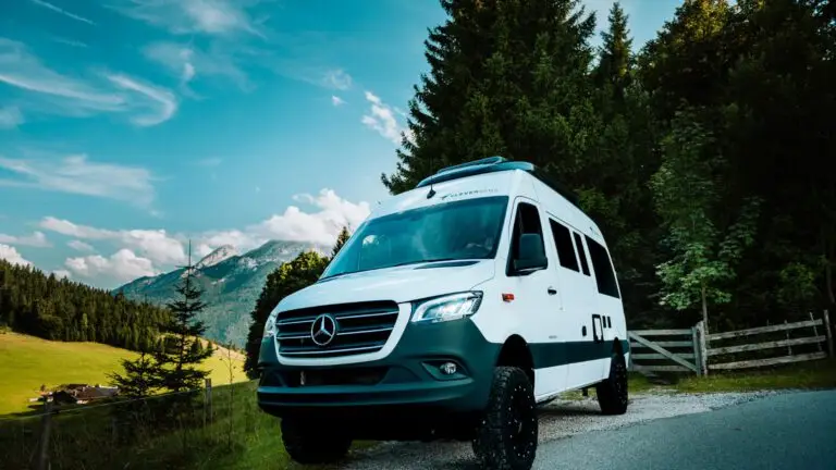 Aventuro-600-exterior-frontal