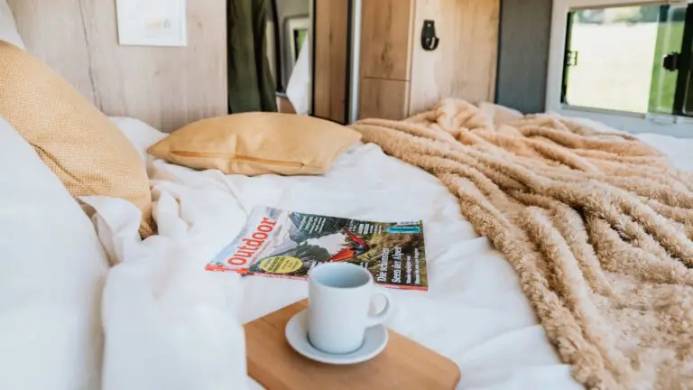 Celebration-600-cama-pc