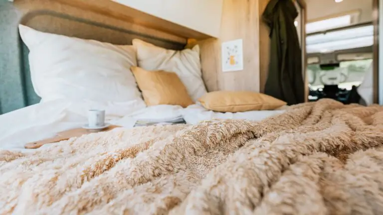 Celebration-600-cama-pp